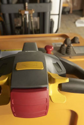 Штабелер самоходный 1,5 т 4,5 м XILIN CPD15R с раздвижными вилами и противовесом (с платформой), шт