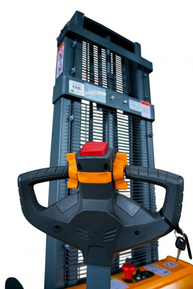 Штабелер самоходный 1,2 т 3,5 м XILIN CDD12R-EN с раздвижными вилами (сопровождаемый), шт