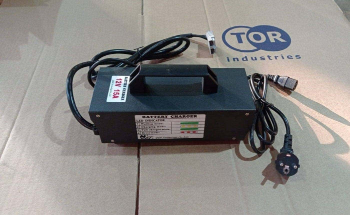 Зарядное устройство для штабелёров DYC/PEMS 12V/15A (Charger), шт