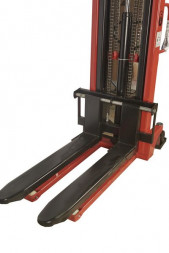 Штабелер гидравлический 2,0 т 2,0 м TOR CTY-EH с раздвижными вилами, шт