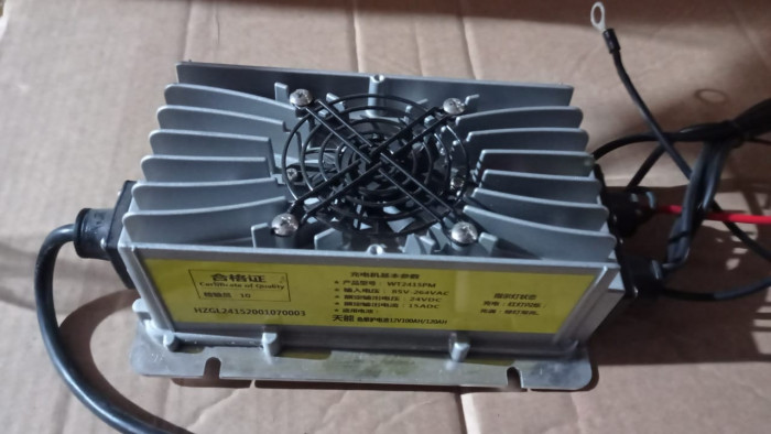 Зарядное устройство для штабелёров WS/IWS 24V/15A (Charger), шт