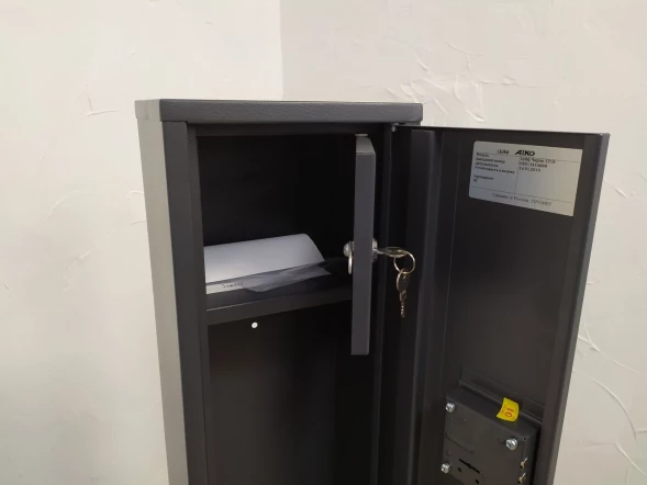 Оружейный сейф Aiko Чирок 1318 (Чирок)