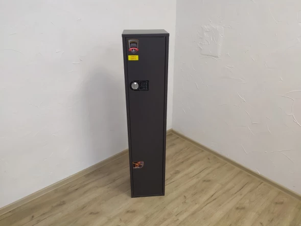 Оружейный сейф Aiko Чирок 1328 EL (Сокол EL)