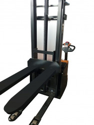 Штабелер самоходный 2,0 т 2,0 м TOR CDD2020-WSL (сопровождаемый), шт