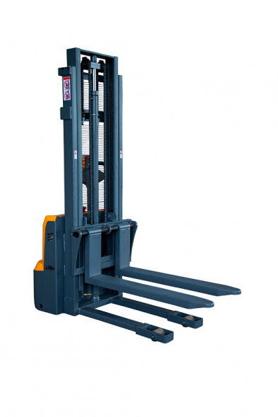 Штабелер самоходный 1,5 т 3,5 м XILIN CDD15R-EN Li-ion с раздвижными вилами (сопровождаемый), шт