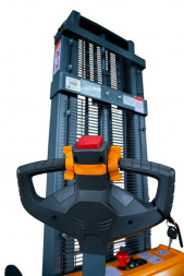 Штабелер самоходный 1,5 т 3,5 м XILIN CDD15R-EN с раздвижными вилами (сопровождаемый), шт